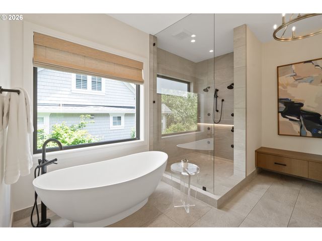 1289 CHANDLER Rd, Lake Oswego, OR 97034