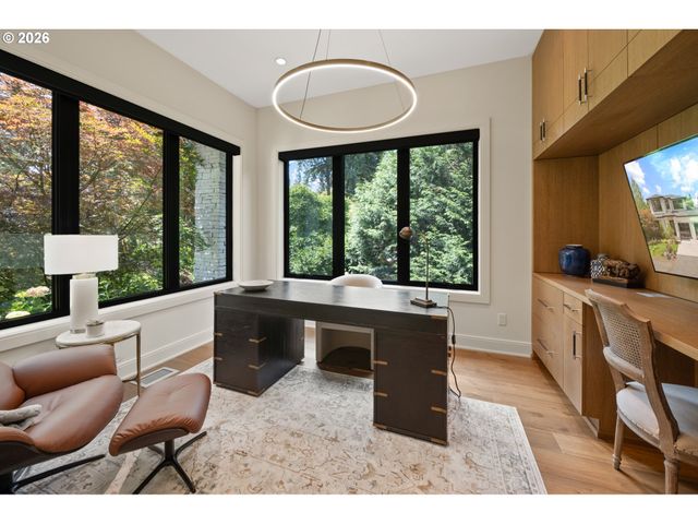 1289 CHANDLER Rd, Lake Oswego, OR 97034