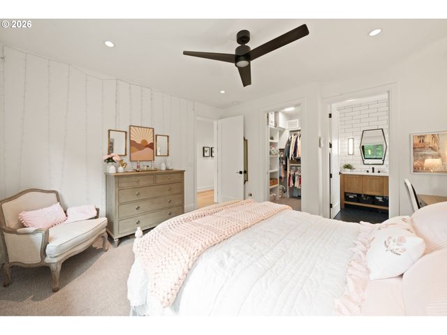 1289 CHANDLER Rd, Lake Oswego, OR 97034