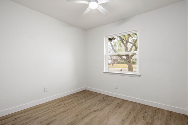 813 Bluebonnet Lane, Mesquite, TX 75149