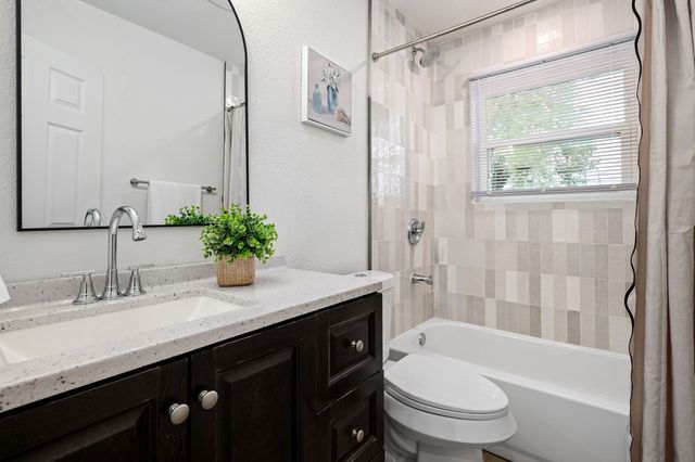 813 Bluebonnet Lane, Mesquite, TX 75149