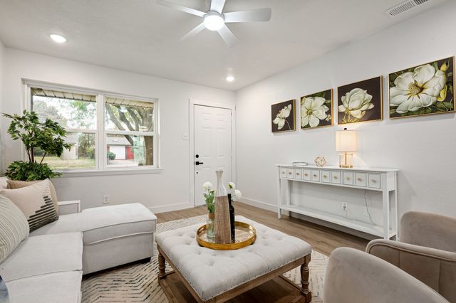 813 Bluebonnet Lane, Mesquite, TX 75149