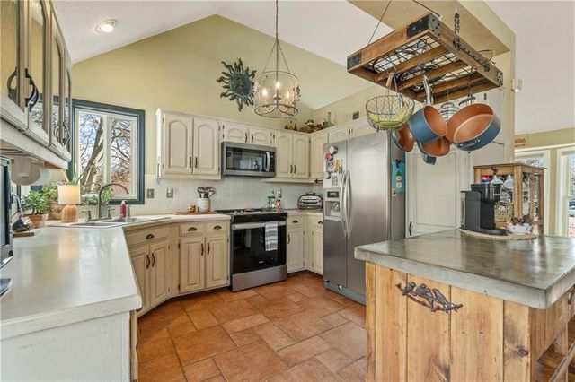 15132 W 147th Street, Olathe, KS 66062