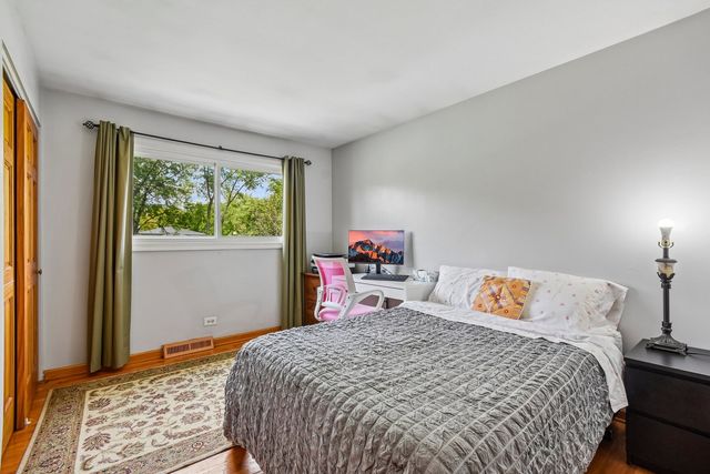 30W383 Bruce Lane, Naperville, IL 60563