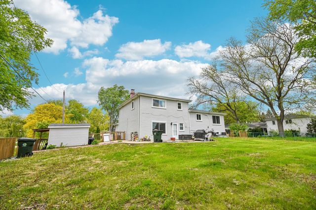 30W383 Bruce Lane, Naperville, IL 60563