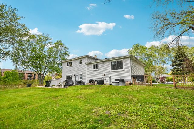 30W383 Bruce Lane, Naperville, IL 60563