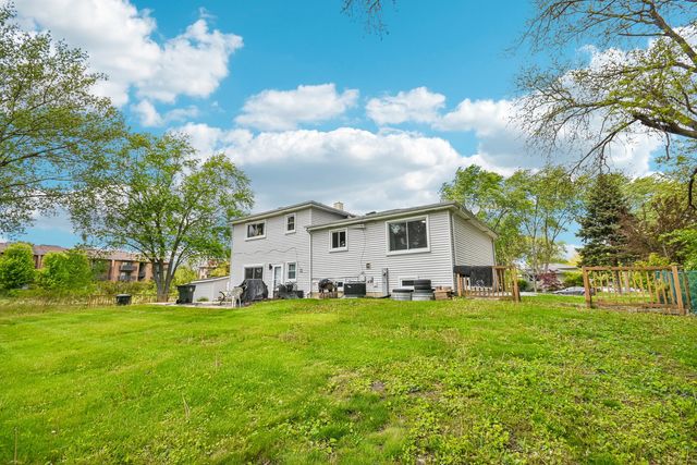 30W383 Bruce Lane, Naperville, IL 60563