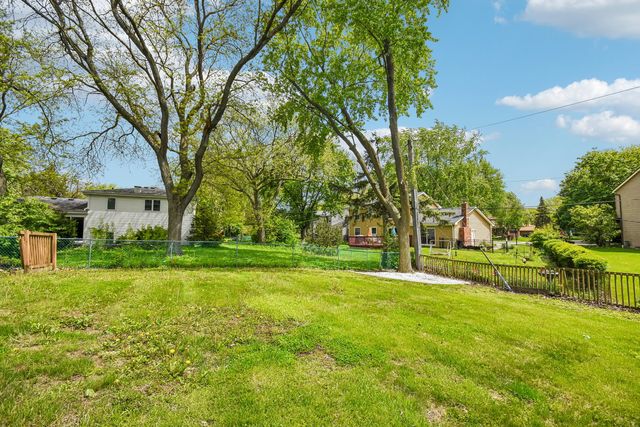 30W383 Bruce Lane, Naperville, IL 60563