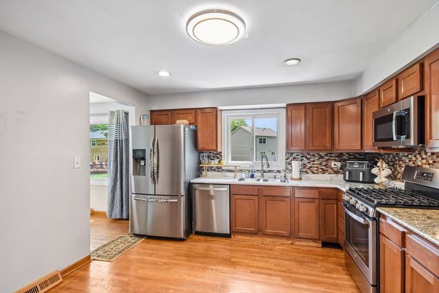 30W383 Bruce Lane, Naperville, IL 60563