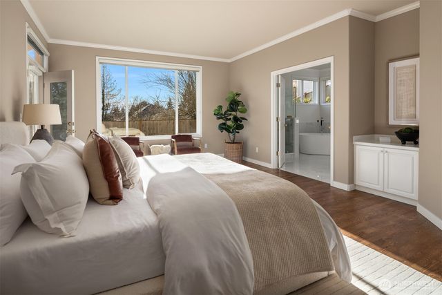 15897 SE 56TH Place, Bellevue, WA 98006