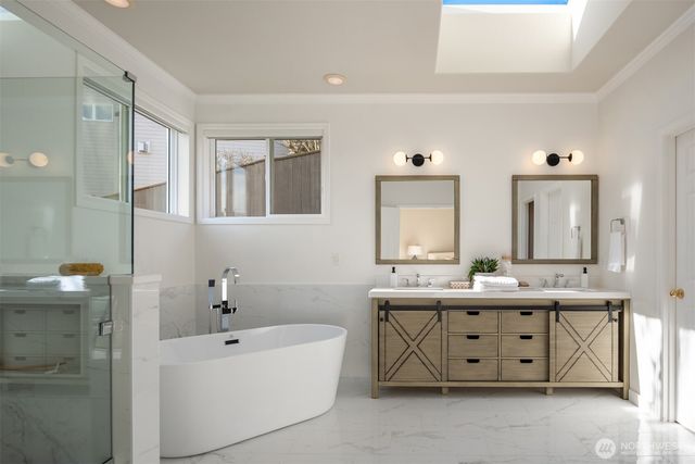 15897 SE 56TH Place, Bellevue, WA 98006