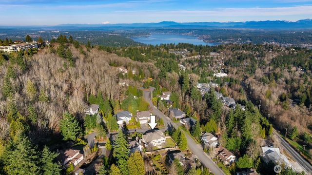 15897 SE 56TH Place, Bellevue, WA 98006