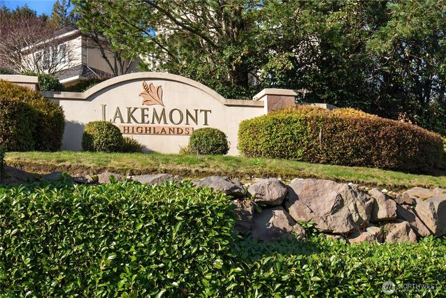 15897 SE 56TH Place, Bellevue, WA 98006