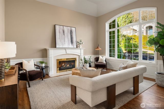 15897 SE 56TH Place, Bellevue, WA 98006