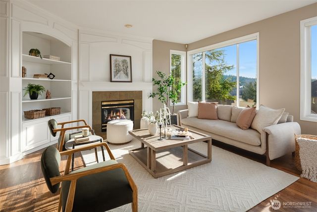 15897 SE 56TH Place, Bellevue, WA 98006