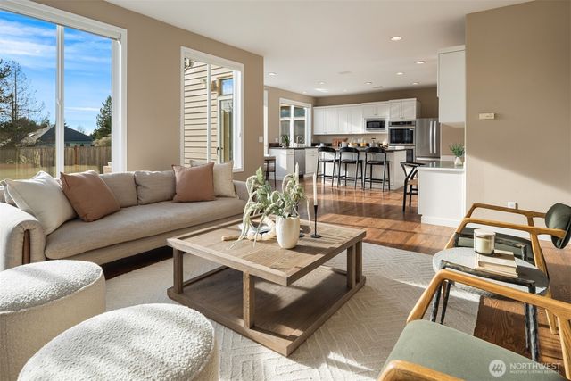 15897 SE 56TH Place, Bellevue, WA 98006