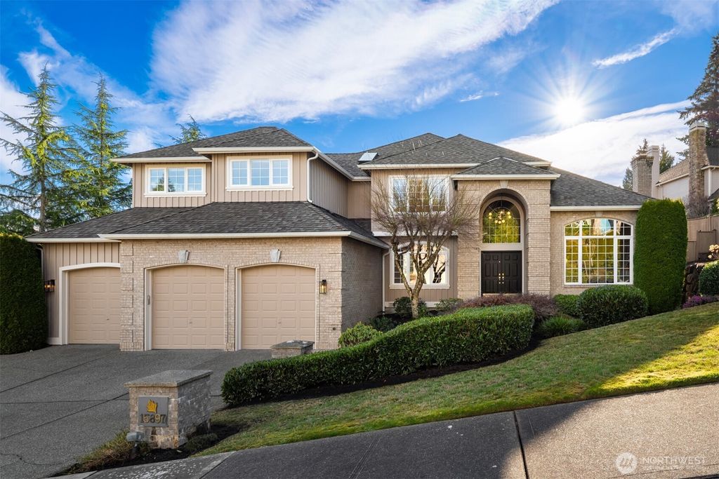 15897 SE 56TH Place, Bellevue, WA 98006