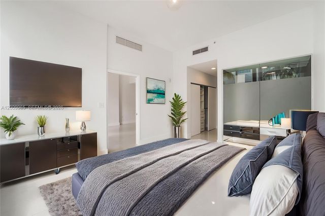 2100 Park Ave 108, Miami Beach, FL 33139