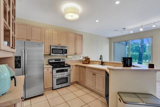 23449 Water Circle, Boca Raton, FL 33486