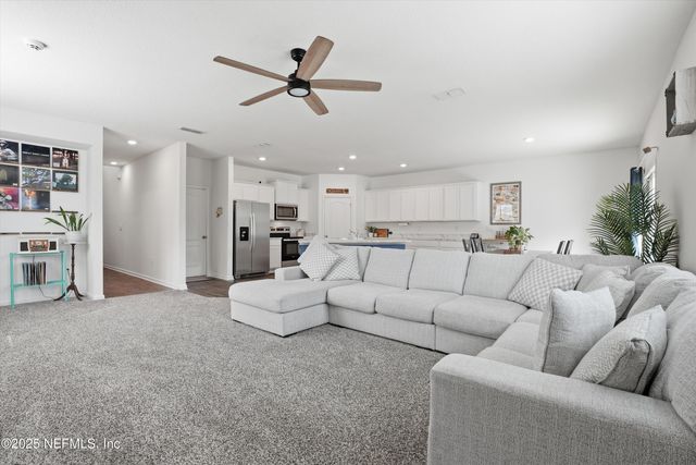 2660 OAK STREAM Drive, Green Cove Springs, FL 32043