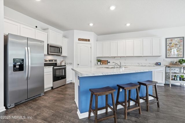 2660 OAK STREAM Drive, Green Cove Springs, FL 32043