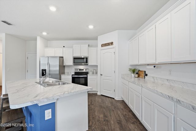 2660 OAK STREAM Drive, Green Cove Springs, FL 32043