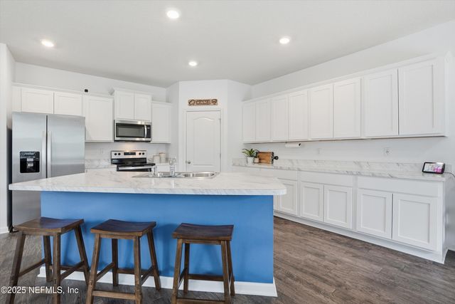 2660 OAK STREAM Drive, Green Cove Springs, FL 32043