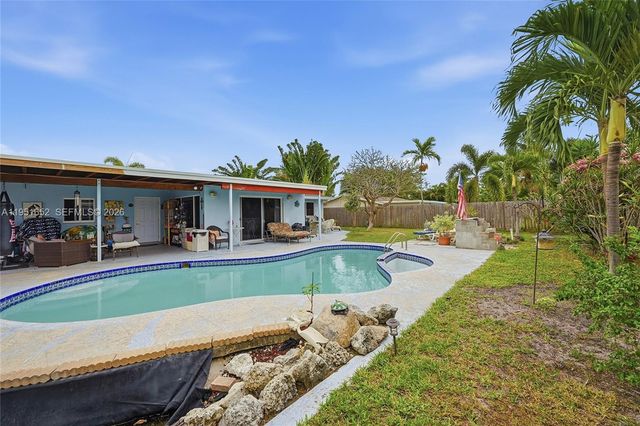 424 SW 7th Ave, Boynton Beach, FL 33435
