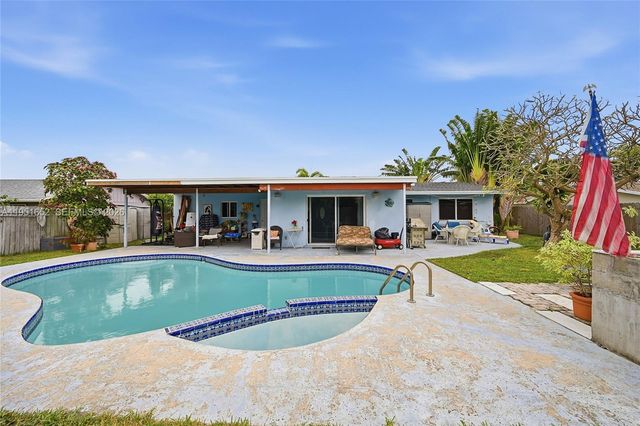 424 SW 7th Ave, Boynton Beach, FL 33435