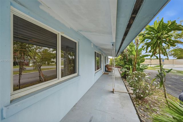 424 SW 7th Ave, Boynton Beach, FL 33435