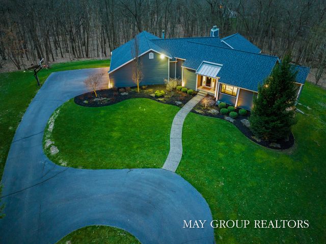 8355 Wilderness Trail NE, Ada, MI 49301