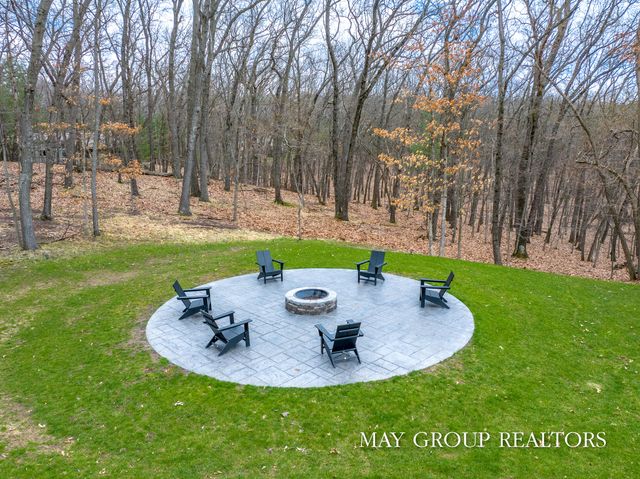 8355 Wilderness Trail NE, Ada, MI 49301