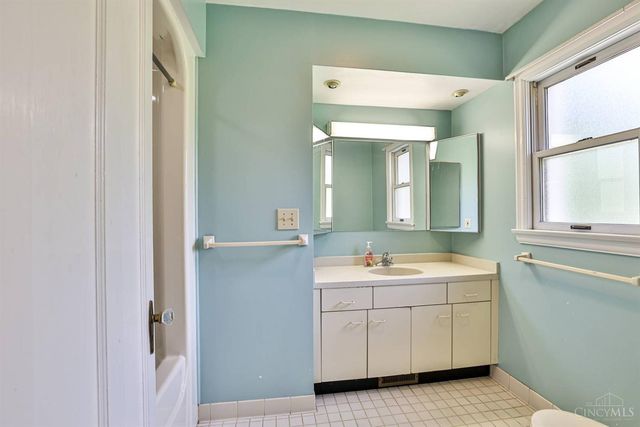6794 Shawnee Run Road, Madeira, OH 45243