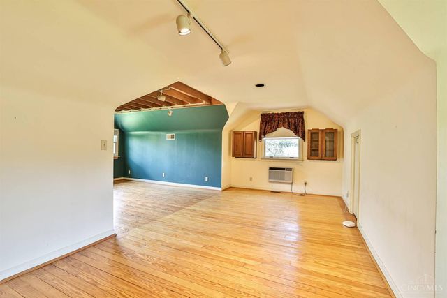6794 Shawnee Run Road, Madeira, OH 45243