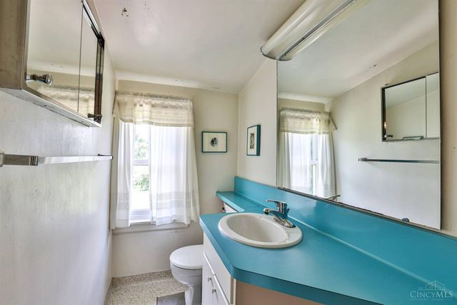 6794 Shawnee Run Road, Madeira, OH 45243