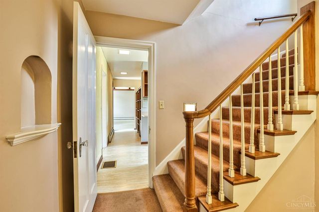 6794 Shawnee Run Road, Madeira, OH 45243