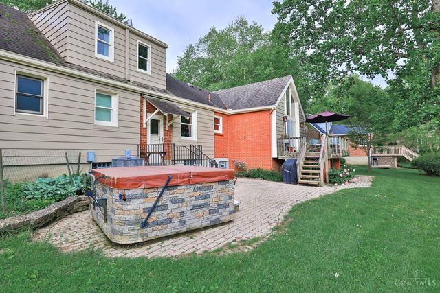 6794 Shawnee Run Road, Madeira, OH 45243