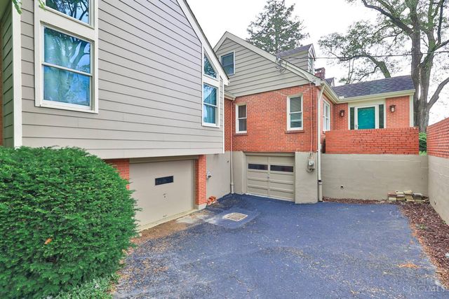 6794 Shawnee Run Road, Madeira, OH 45243