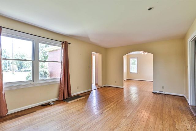 6794 Shawnee Run Road, Madeira, OH 45243