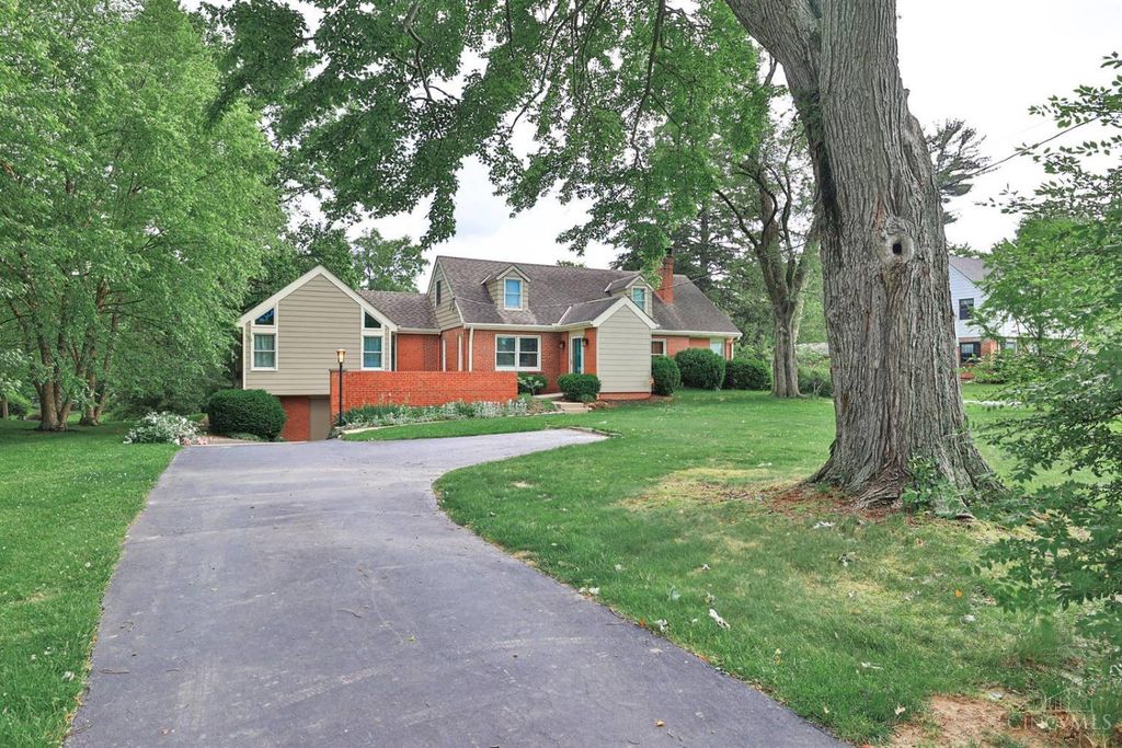 6794 Shawnee Run Road, Madeira, OH 45243