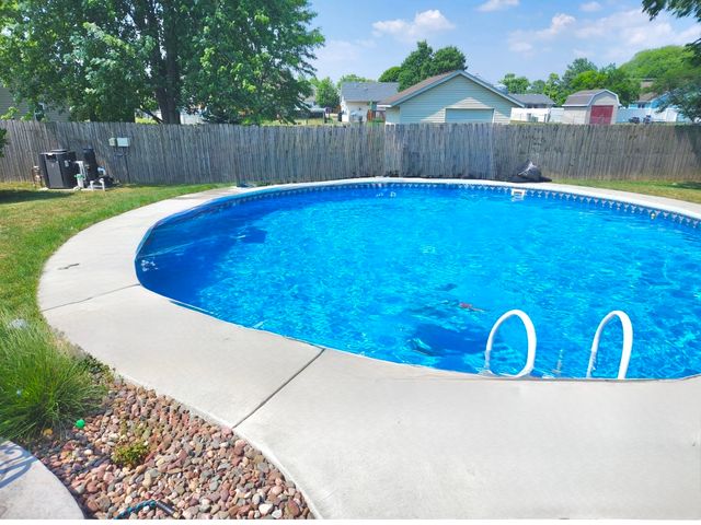 230 E Big Timber Drive, Coal City, IL 60416