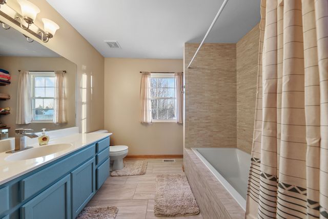 230 E Big Timber Drive, Coal City, IL 60416