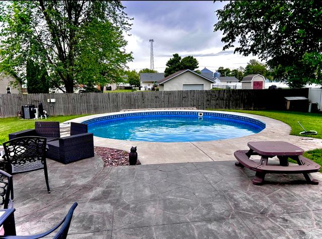 230 E Big Timber Drive, Coal City, IL 60416