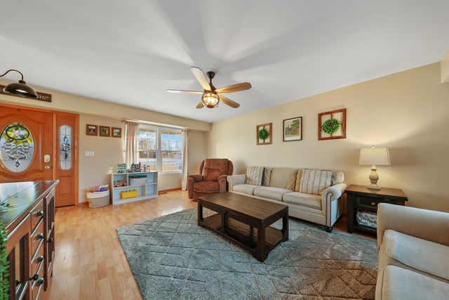 230 E Big Timber Drive, Coal City, IL 60416