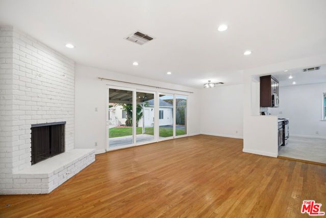12811 Cumpston Street, Los Angeles, CA 91607
