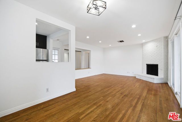 12811 Cumpston Street, Los Angeles, CA 91607