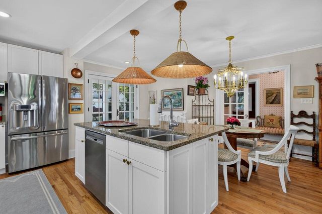 48 Avondale Avenue, Charleston, SC 29407