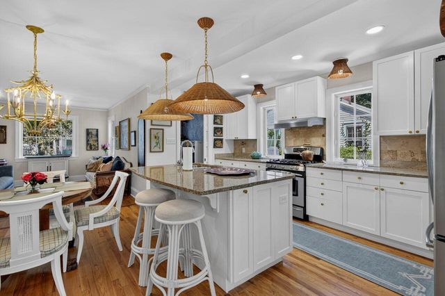 48 Avondale Avenue, Charleston, SC 29407