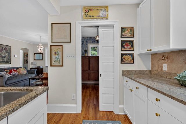 48 Avondale Avenue, Charleston, SC 29407