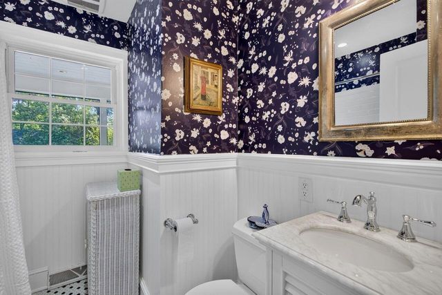 48 Avondale Avenue, Charleston, SC 29407